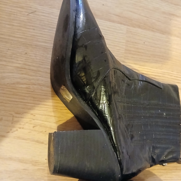 🌷 3 for $20 🌷 Dolls Kill black faux snakeskin vegan leather ankle boots - Picture 3 of 11